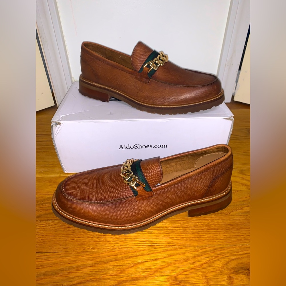 NEW Weaver Loafers